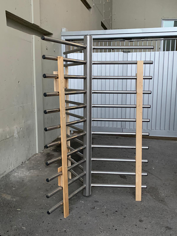 puerta giratoria ficticio metal madera 1u